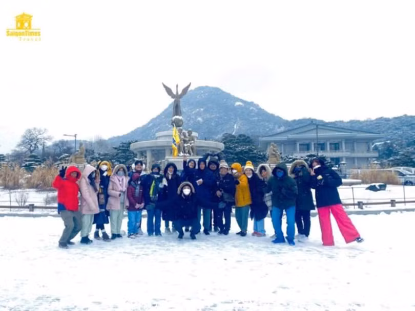 Saigontimes Travel 2.jpg