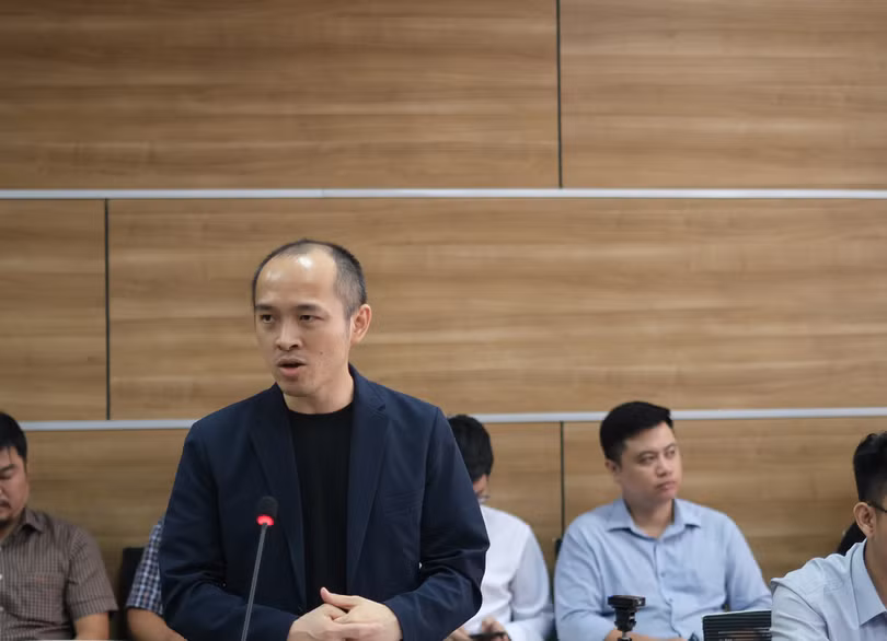 Ông Vũ Ngọc Sơn, Trưởng ban Công nghệ - Hiệp hội An ninh mạng quốc gia chia sẻ về các nguyên nhân chính dẫn đến mất an toàn thông tin trên camera giám sát. Ảnh: TA.