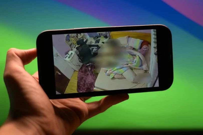 Chỉ với vài trăm nghìn, người mua có thể mua dữ liệu hàng chục camera kém bảo mật trên các hội nhóm mạng. Ảnh: Hùng Phi.