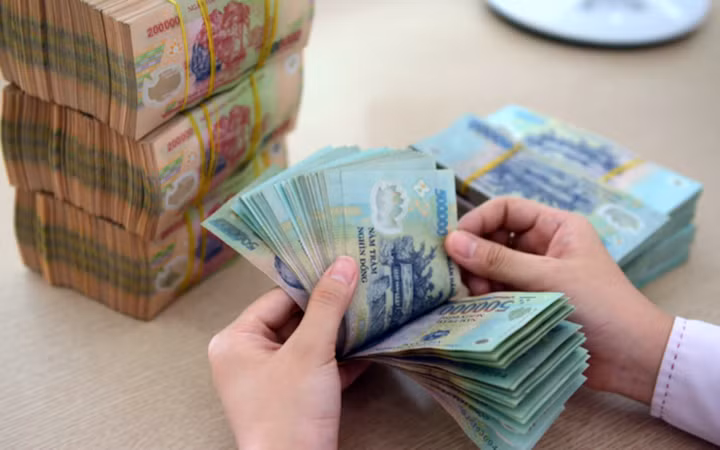 Nhiều ngân hàng tăng lãi suất huy động. (Ảnh minh họa)