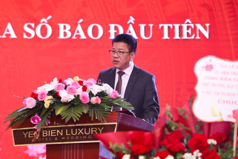 Đồng chí Nguyễn Trung Thu, Tổng biên tập Báo Hà Giang phát biểu khai mạc Lễ kỷ niệm. Đồng chí Nguyễn Trung Thu, Tổng biên tập Báo Hà Giang phát biểu khai mạc Lễ kỷ niệm.