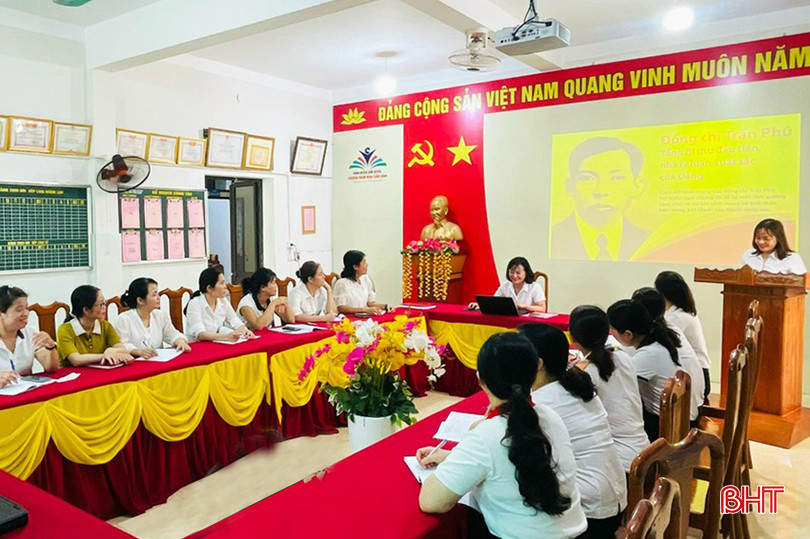 Chi bộ Trường Mầm non Cẩm Vịnh tổ chức sinh hoạt chuyên đề “Tổng Bí thư Trần Phú - Chiến sĩ cộng sản kiên trung, bất khuất, người con ưu tú của dân tộc Việt Nam”. 1.jpeg
