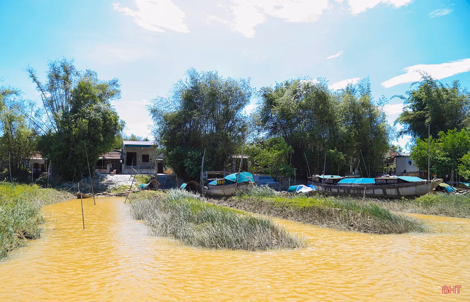 Xóm vạn chài Tiền Phong và khát vọng lên bờ