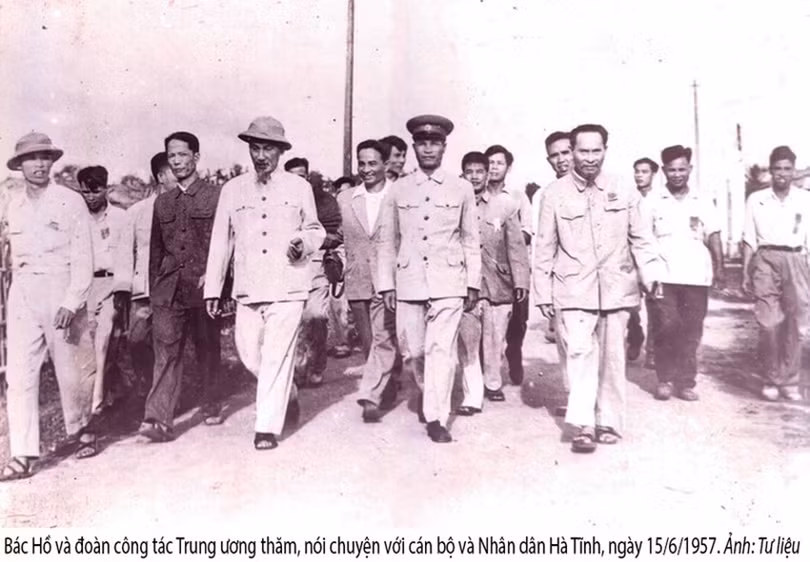 Điểm đặc biệt trong chuyến thăm Hà Tĩnh của Chủ tịch Hồ Chí Minh vào năm 1957 là gì?
