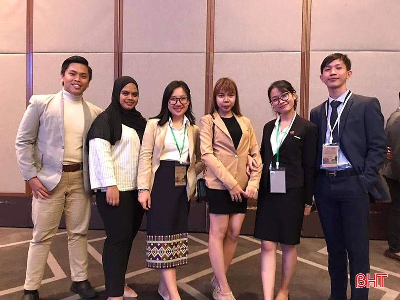 bqbht_br_7-anh-tham-gia-chuong-trinh-lanh-dao-tai-kuala-lumpur.jpg