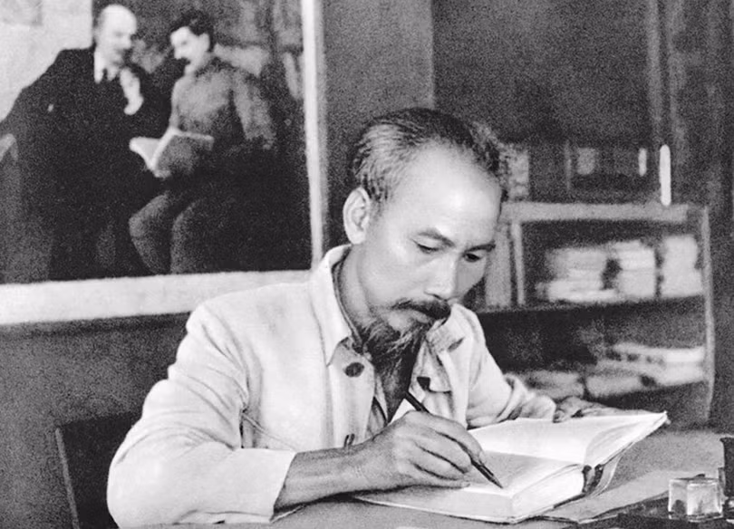 Bác Hồ căn dặn “Hà Tĩnh phải làm sao cho tình hình nổi bật lên” trong dịp nào?