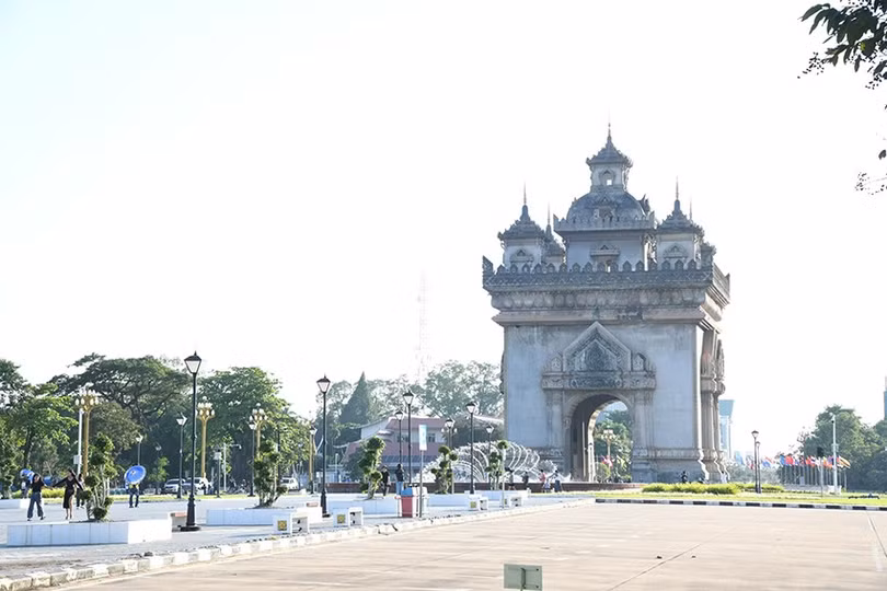 lao-1-1-6626.jpg