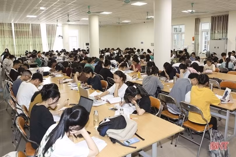 Thư viện tỉnh Hà Tĩnh được thành lập vào năm nào? 