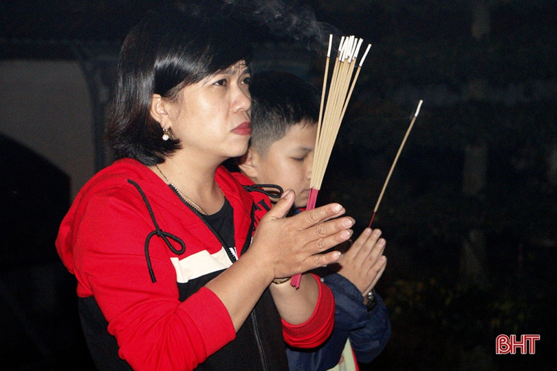 Người dân Hà Tĩnh hướng về Đồng Lộc thời khắc xuân sang