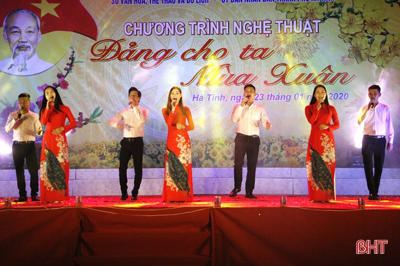 Lắng đọng chương trình nghệ thuật “Đảng cho ta mùa Xuân”