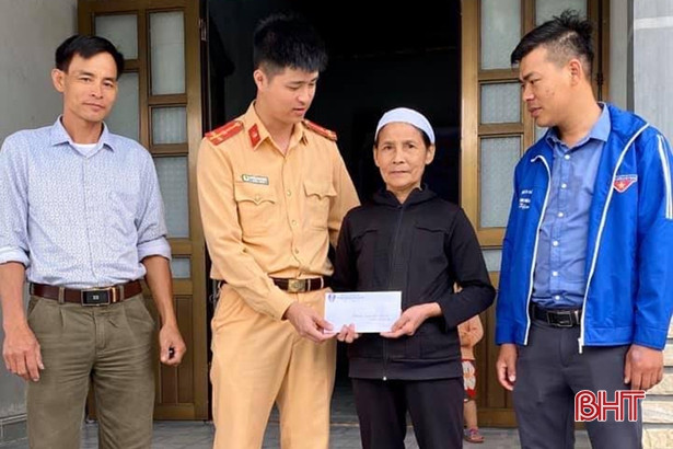 Mang xuân yêu thương đến với hộ nghèo, trẻ em mồ côi ở TP Hà Tĩnh