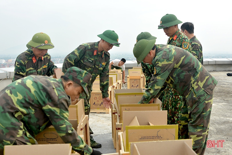 Cận cảnh “trận địa” pháo hoa ở TP. Hà Tĩnh trước giờ khai hỏa
