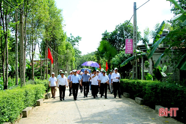 Hà Tĩnh lấy ý kiến đề nghị truy tặng, khen thưởng các danh hiệu cao quý