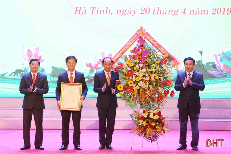 Đột phá trong lãnh đạo, chỉ đạo, Thành Sen “bung nở” đón xuân