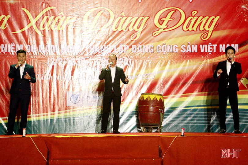 Ấn tượng chương trình nghệ thuật “Mùa xuân dâng Đảng”