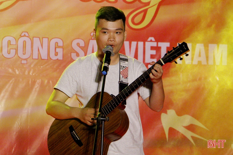 Ấn tượng chương trình nghệ thuật “Mùa xuân dâng Đảng”