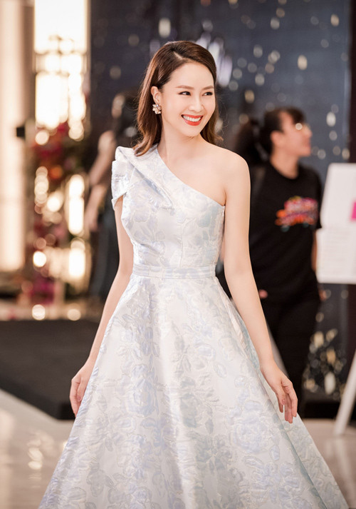 8 mỹ nhân Việt ghi điểm phong cách tuần qua