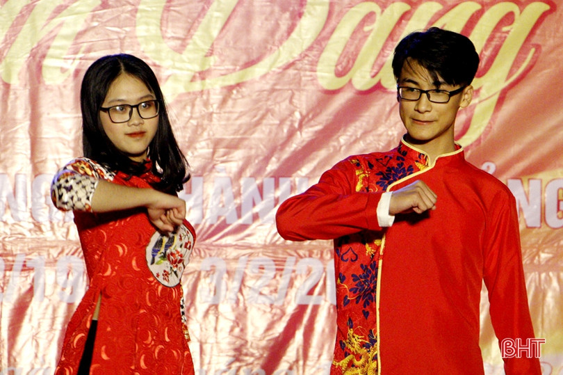 Ấn tượng chương trình nghệ thuật “Mùa xuân dâng Đảng”