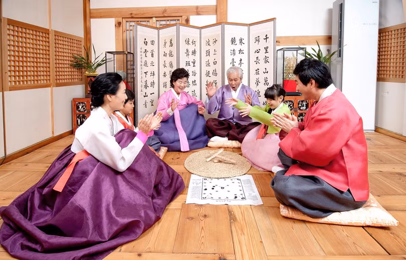 Thức trắng đêm và phong tục đón Tết Âm lịch tại các nước châu Á