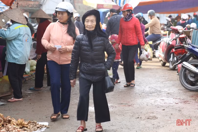 Náo nức phiên chợ tết những ngày cuối năm ở Hà Tĩnh