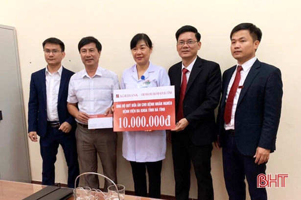 Agribank Thành Sen hỗ trợ 50 suất quà cho người nghèo đón tết