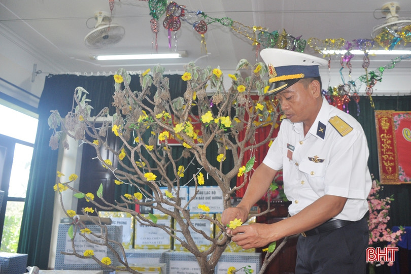 Quân, dân Trường Sa tất bật sửa soạn đón Tết Canh Tý 2020