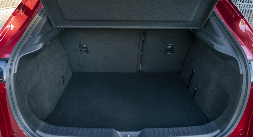 Đánh giá Mazda CX-30 2020 – bản sao gầm cao của Mazda3 ảnh 32 Đánh giá Mazda CX-30 2020 – bản sao gầm cao của Mazda3