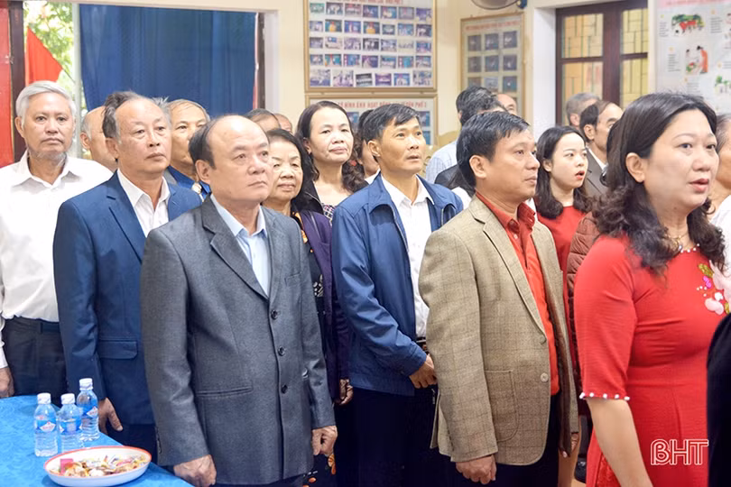 Lãnh đạo tỉnh Hà Tĩnh dự lễ chào cờ đầu năm mới