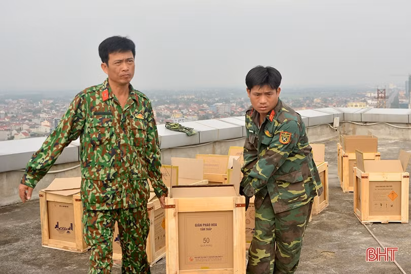 Cận cảnh “trận địa” pháo hoa ở TP. Hà Tĩnh trước giờ khai hỏa