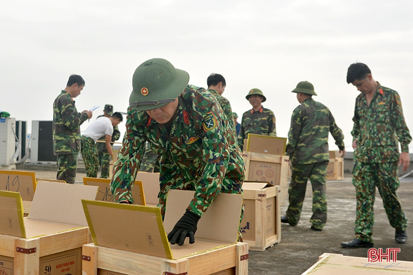 Cận cảnh “trận địa” pháo hoa ở TP. Hà Tĩnh trước giờ khai hỏa