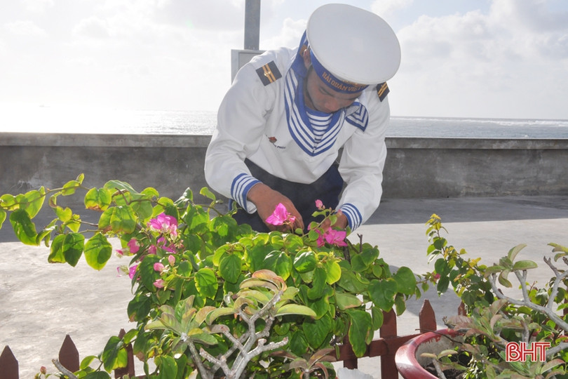 Quân, dân Trường Sa tất bật sửa soạn đón Tết Canh Tý 2020