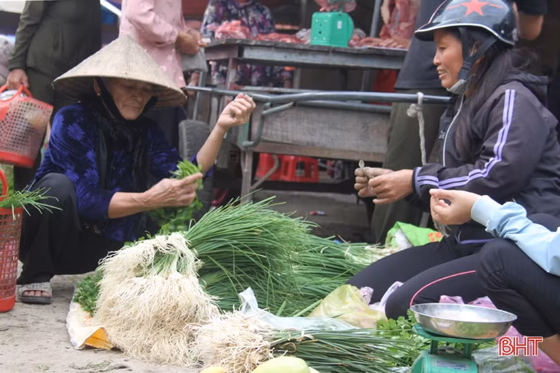 Náo nức phiên chợ tết những ngày cuối năm ở Hà Tĩnh