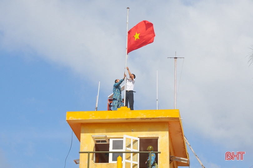 Quân, dân Trường Sa tất bật sửa soạn đón Tết Canh Tý 2020