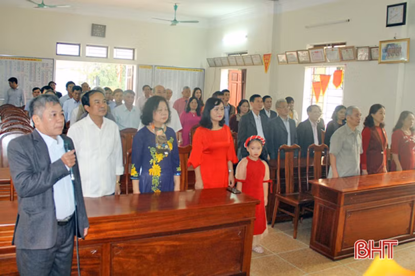 Lãnh đạo tỉnh Hà Tĩnh dự lễ chào cờ đầu năm mới