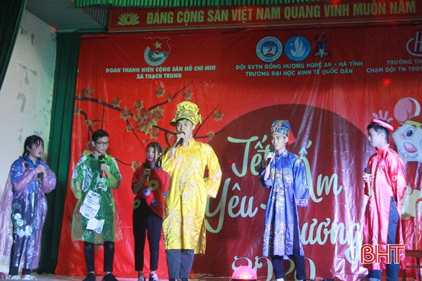 Mang xuân yêu thương đến với hộ nghèo, trẻ em mồ côi ở TP Hà Tĩnh