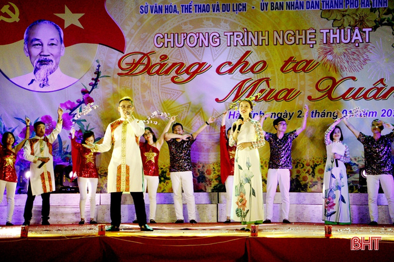 Lắng đọng chương trình nghệ thuật “Đảng cho ta mùa Xuân”