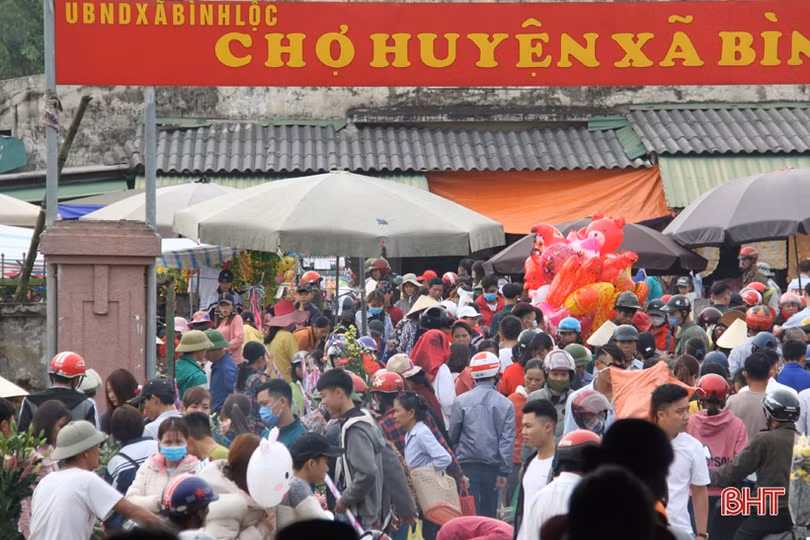 Náo nức phiên chợ tết những ngày cuối năm ở Hà Tĩnh