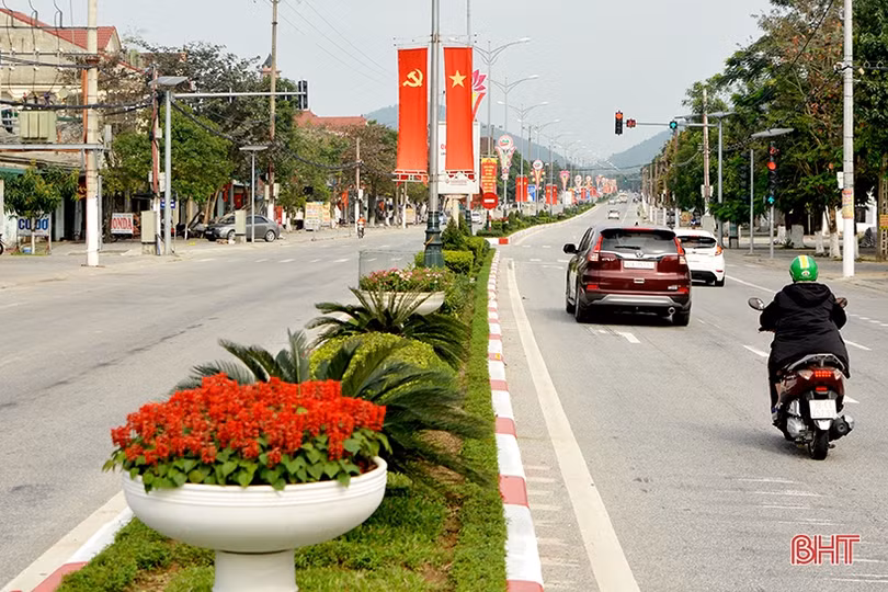 Xuân về rực rỡ trên đô thị phía Bắc Hà Tĩnh