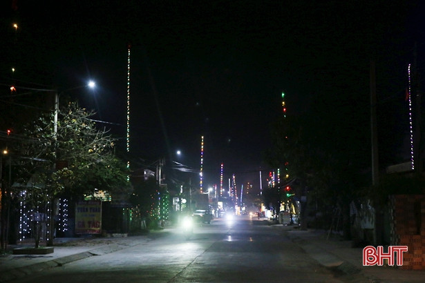 Thành Sen “lên đèn” đón Xuân Canh Tý 2020