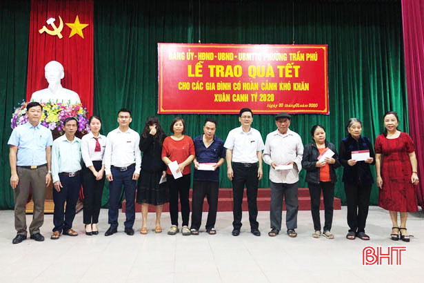 Agribank Thành Sen hỗ trợ 50 suất quà cho người nghèo đón tết