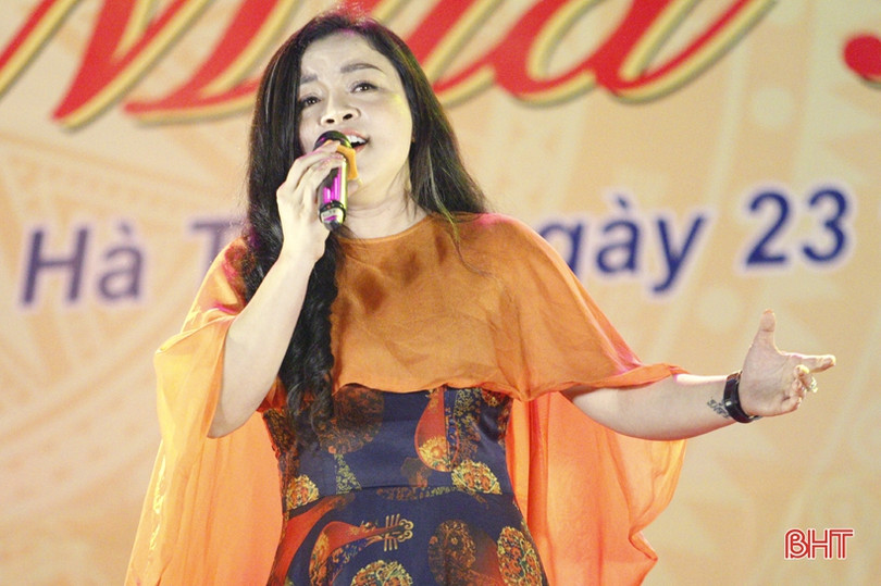 Lắng đọng chương trình nghệ thuật “Đảng cho ta mùa Xuân”