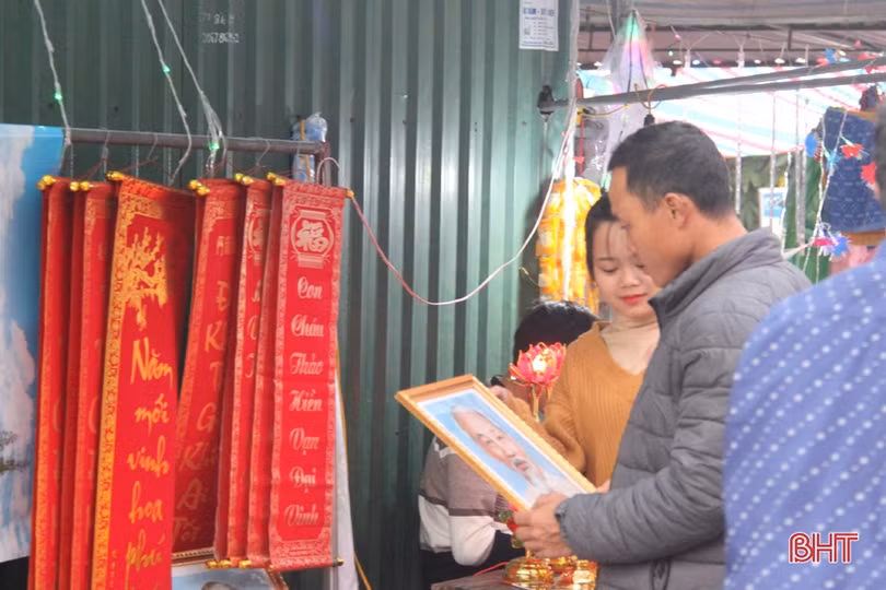 Náo nức phiên chợ tết những ngày cuối năm ở Hà Tĩnh