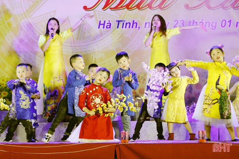 Lắng đọng chương trình nghệ thuật “Đảng cho ta mùa Xuân”