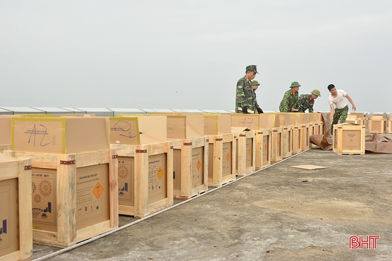 Cận cảnh “trận địa” pháo hoa ở TP. Hà Tĩnh trước giờ khai hỏa