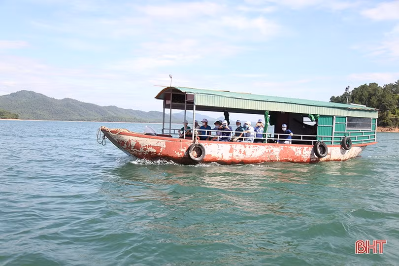 Cần thực hiện tốt các biện pháp đảm bảo trật tự ATGT đường thủy nội địa ở Hà Tĩnh