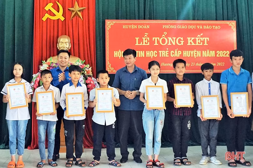 23 học sinh đạt giải tại Hội thi Tin học trẻ huyện Hương Khê năm 2022