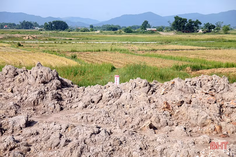 Hà Tĩnh tiếp nhận 84,3/102,44km mốc thực địa giải phóng mặt bằng cao tốc Bắc - Nam