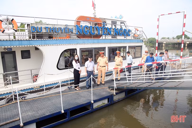 Cần thực hiện tốt các biện pháp đảm bảo trật tự ATGT đường thủy nội địa ở Hà Tĩnh