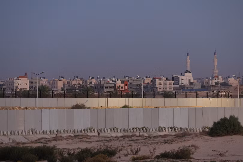Ai Cập dựng tường, điều xe tăng đến biên giới Gaza