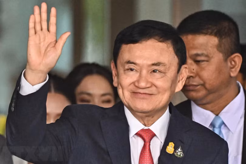 Cựu Thủ tướng Thái Lan Thaksin Shinawatra được trả tự do